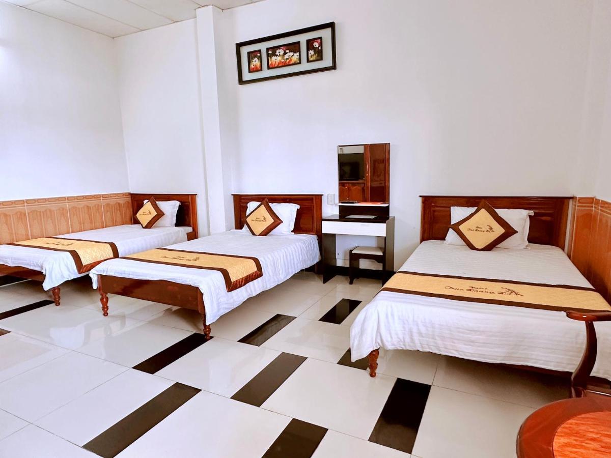 Truc Hoang Ha Hotel Kon Tum Экстерьер фото